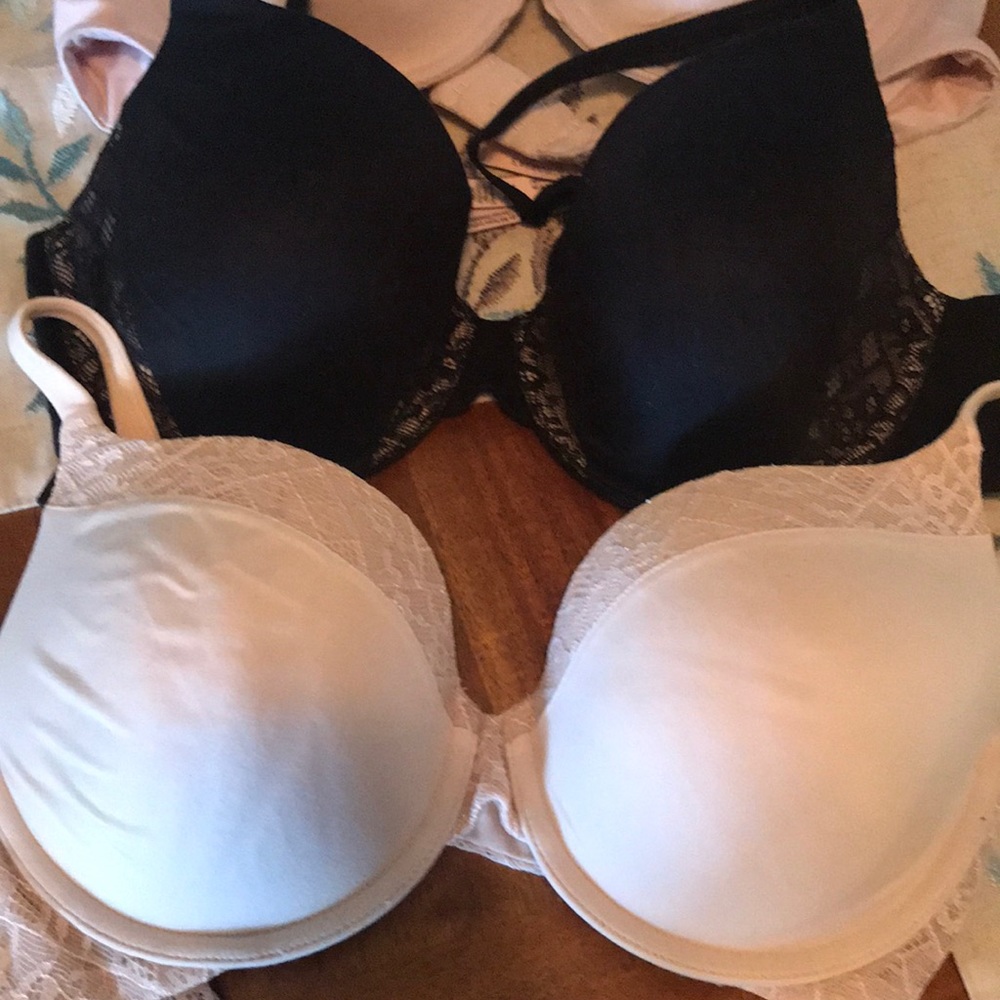 Victoria Secret 38B. Body by Victoria